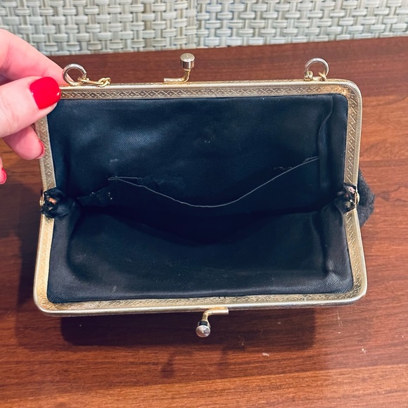 🌟HP🌟VTG 1950s Black & Floral Petit Point Handbag Hong Kong - Picture 3 of 9